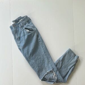 Vervet Distressed Jeans